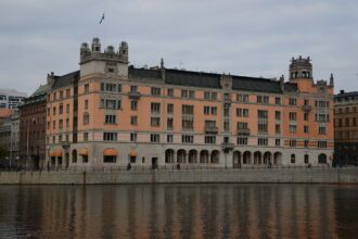 Le bâtiment Rosenbad, siège du gouvernement suédois. Source : Wikimedia Commons.